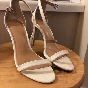 Express 4” sandals